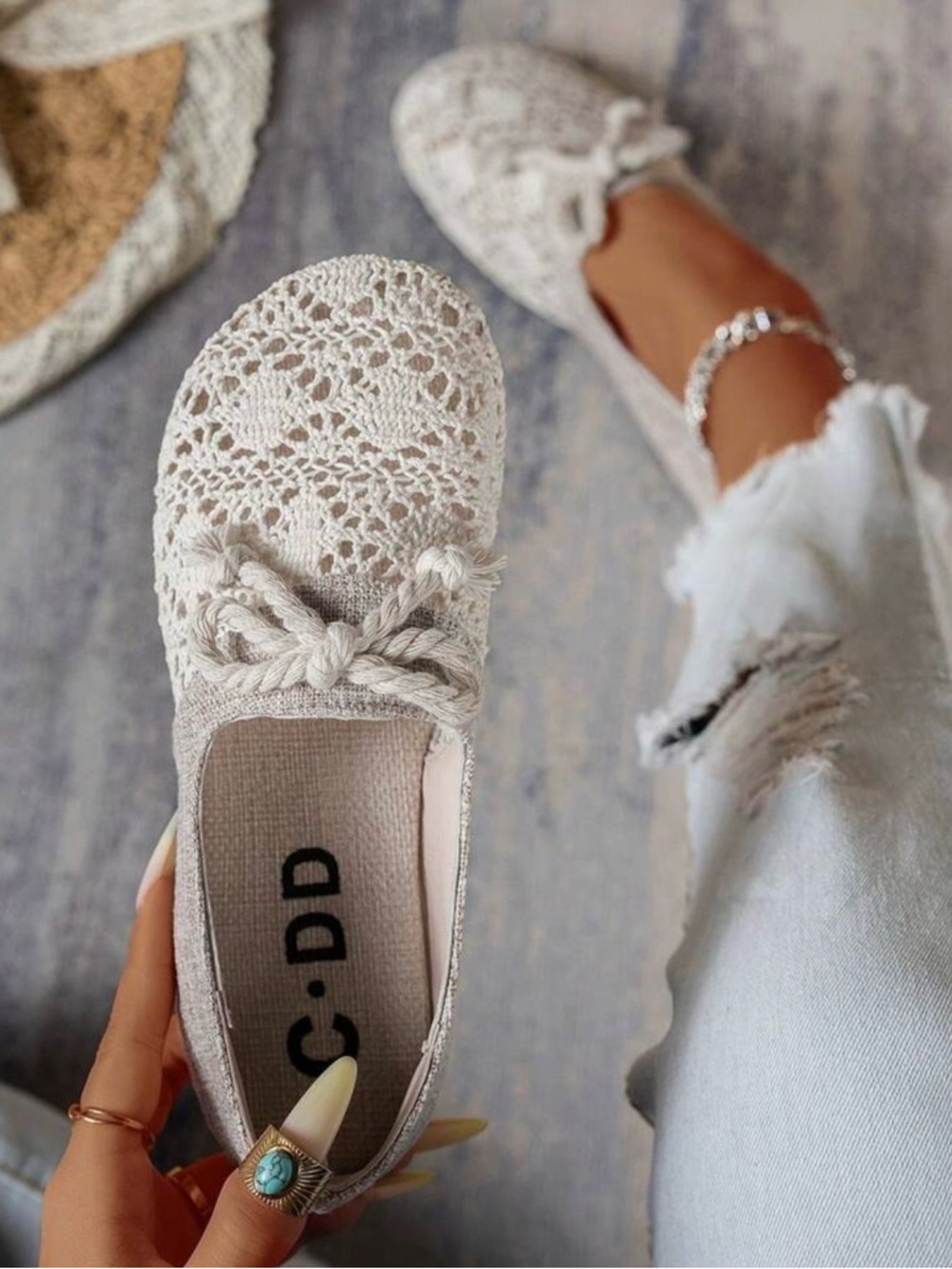 NEW ARRIVAL Casual Crochet Slip-On Flats in Cream